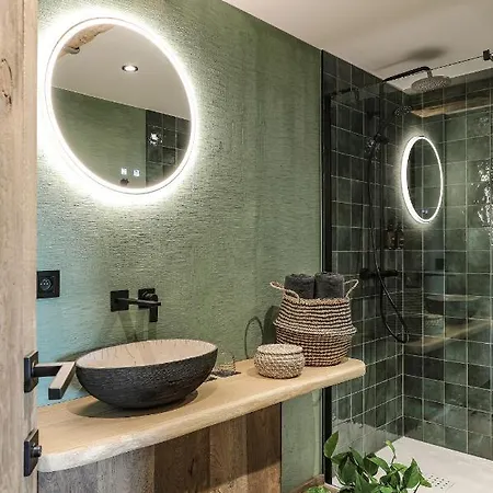 Apartmanhotel Couleur Basilic 4*