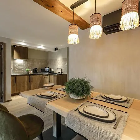 Couleur Basilic 4* 罗什福尔