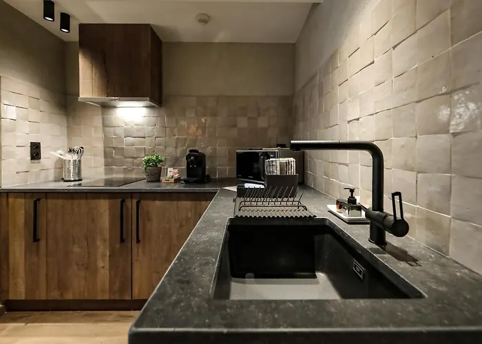 Ξενοδοχείο με διαμερίσματα Couleur Basilic Rochefort