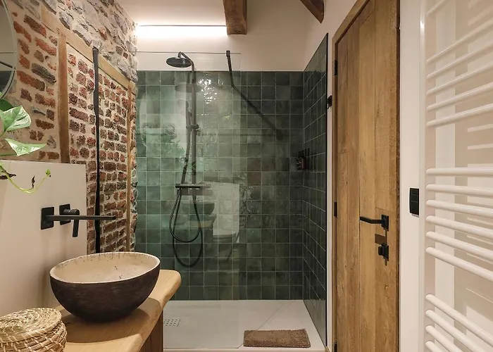 Ξενοδοχείο με διαμερίσματα Couleur Basilic 4*